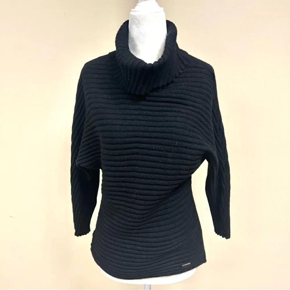 Tahari black ribbed turtleneck sweater Sz S